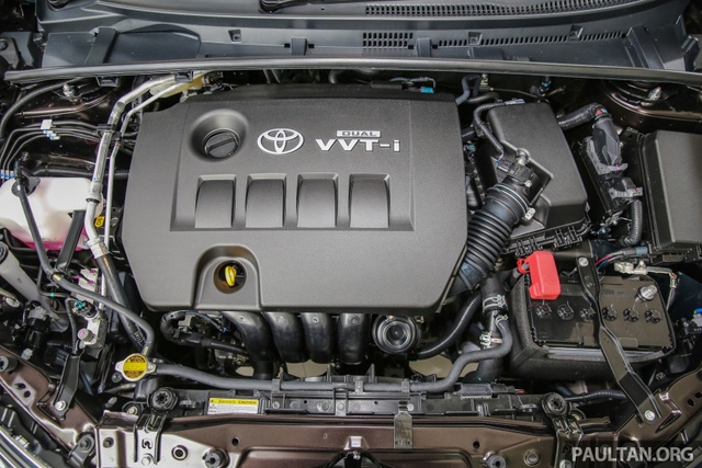  Động cơ của Toyota Corolla Altis 2017 tại Malaysia là máy xăng Dual VVT-i 4 xy-lanh, dung tích 1,8 lít, sản sinh công suất tối đa 139 mã lực tại vòng tua máy 6.400 vòng/phút và mô-men xoắn cực đại 173 Nm tại vòng tua máy 4.000 vòng/phút. 
