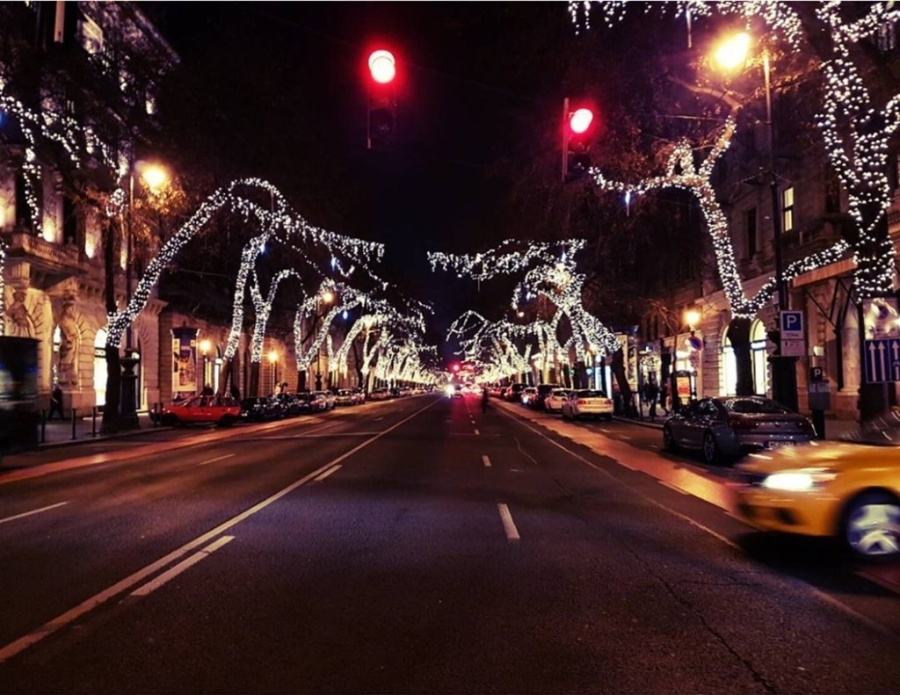 Khong khi Giang sinh da tran ngap tren duong pho Tay hinh anh 15