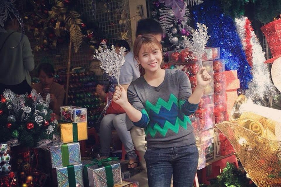khong khi giang sinh nhon nhip tran ngap tren pho hang ma hinh anh 7