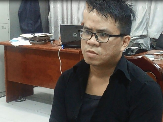 Nhan vien quan bar dam chet nguoi sau tieng chui vuot au hinh anh 1