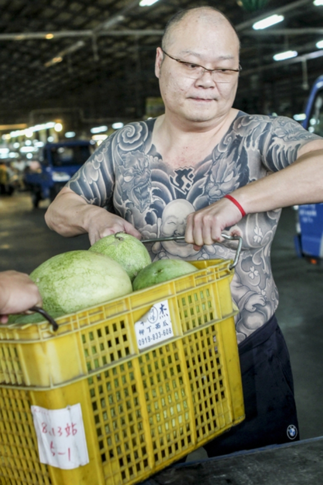 Nhờ một câu nói ngây ngô của con gái nhỏ, cuộc đời của đại ca giang hồ này đã thay đổi hoàn toàn - Ảnh 1. Nhờ một câu nói ngây ngô của con gái nhỏ, cuộc đời của đại ca giang hồ này đã thay đổi hoàn toàn - Ảnh 1.