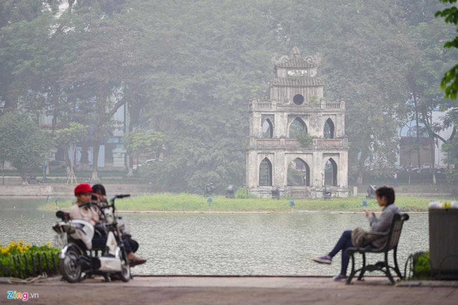 Suong mu bao phu Ha Noi hinh anh 9