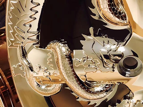 vanh-do-hinh-rong-gia-7800-usd-3