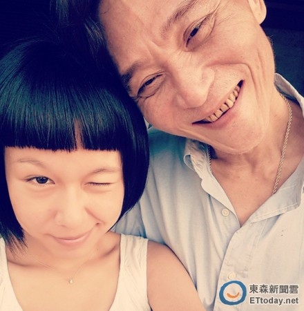 7 moi tinh 'ong, chau' gay tranh cai trong showbiz hinh anh 5