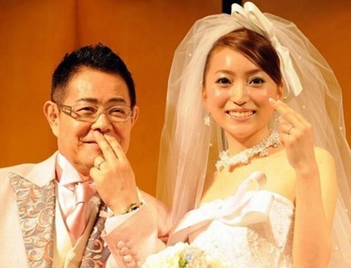 7 moi tinh 'ong, chau' gay tranh cai trong showbiz hinh anh 9