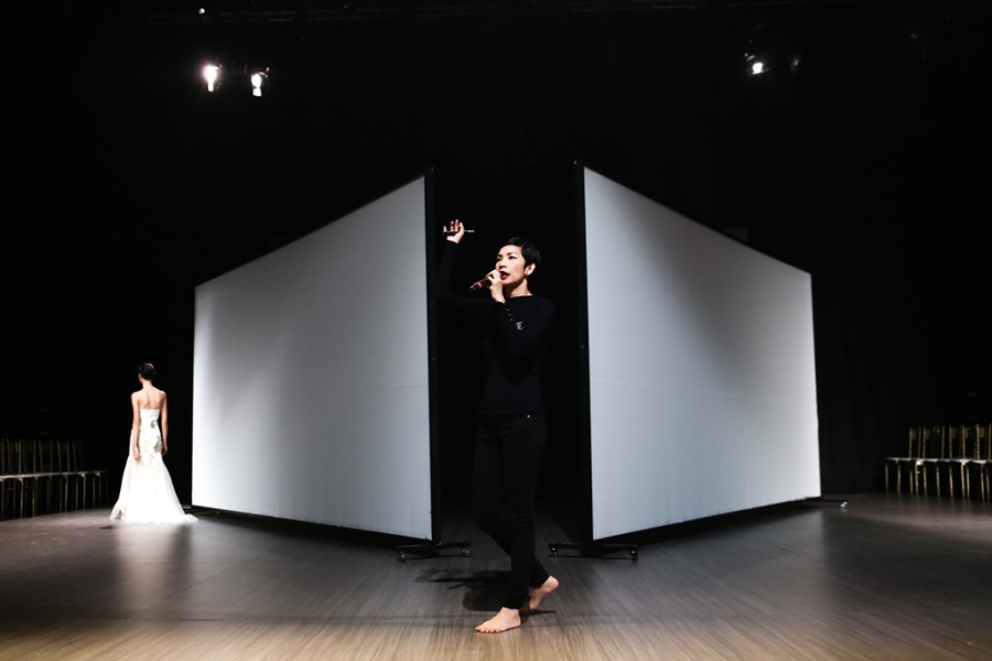 Dao dien catwalk: Niem vui, noi buon sau san dien hinh anh 7