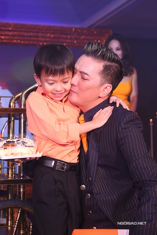 con-trai-cua-em-gai-duoc-mr-dam-thuong-nhu-con-de-7