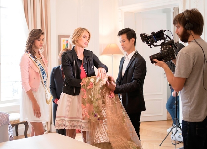 Hoa hậu Pháp chọn đầm của Hoàng Hải để chụp hình cho Miss Universe