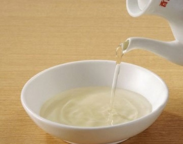 nhận biết giấm sạch