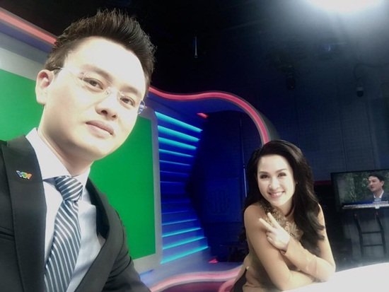 Hình ảnh không được lên sóng của BTV Thúy Hằng Thời sự 19h