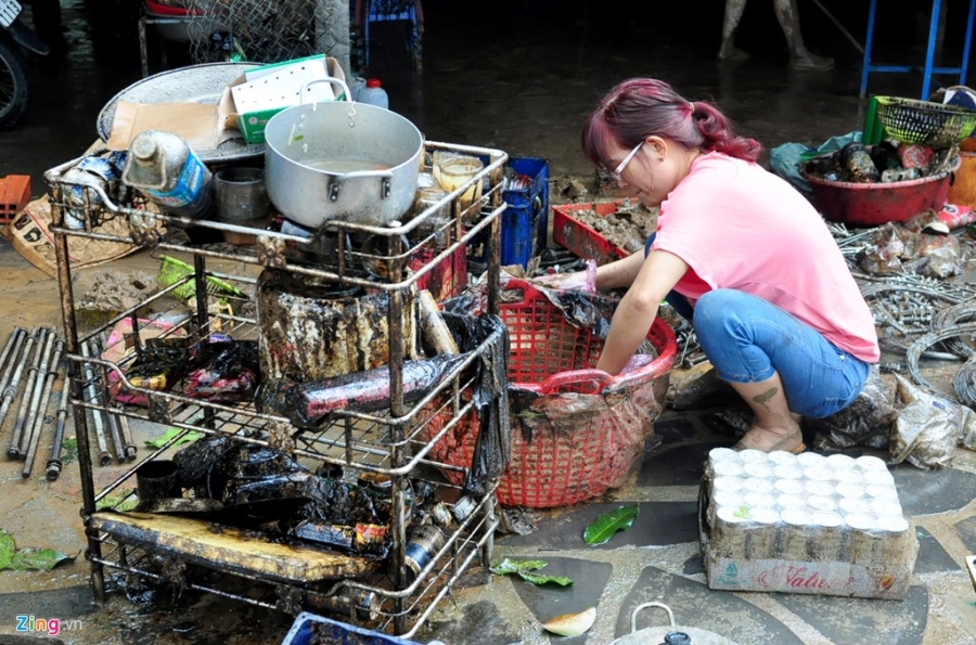 Lu 'dau nhot' tran vao tan nha dan Binh Dinh hinh anh 8