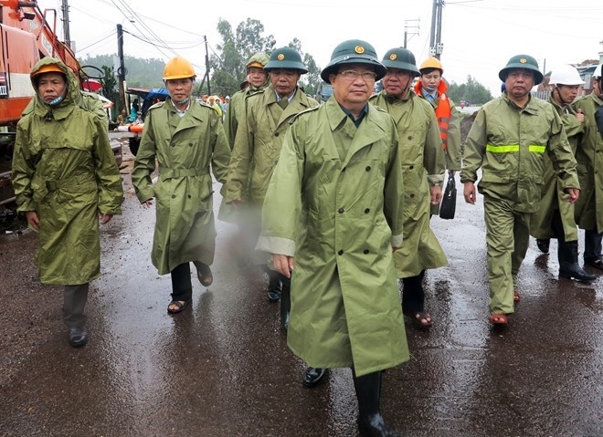 Mua lu o mien Trung lam 7 nguoi chet hinh anh 2