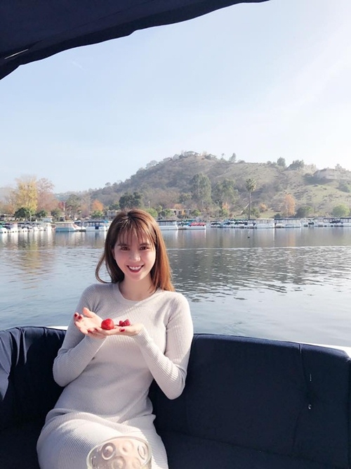 ngoc trinh cam thay binh yen khi o canh ban trai ty phu tai my - 3