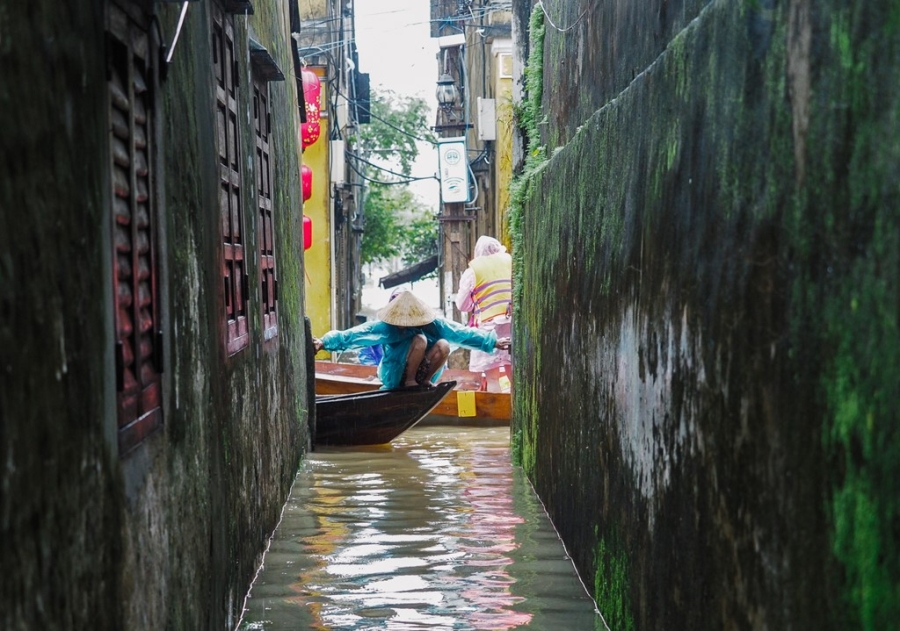 Pho co Hoi An chim trong bien nuoc hinh anh 13