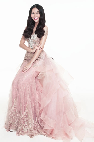 vay-da-hoi-mau-hong-cua-dieu-ngoc-tai-miss-world-1