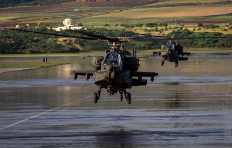 AH-64E dieu khien UAV de nhu choi games