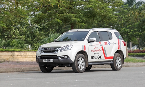 chi-tiet-isuzu-mu-x-tai-ha-noi