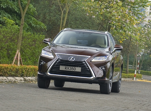 lexus-rx350-doi-2016-ngoi-sao-crossover-o-viet-nam