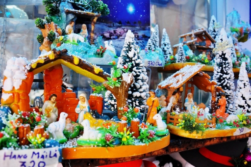 Những món đồ mang biểu tượng mùa Noel luôn được khách quan tâm số 1.