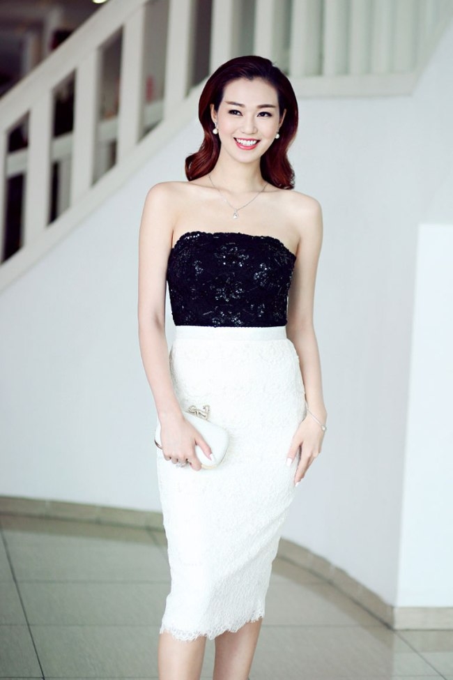 loat vay quay khoe vong mot dep ngat ngay cua my nu vbiz hinh anh 15
