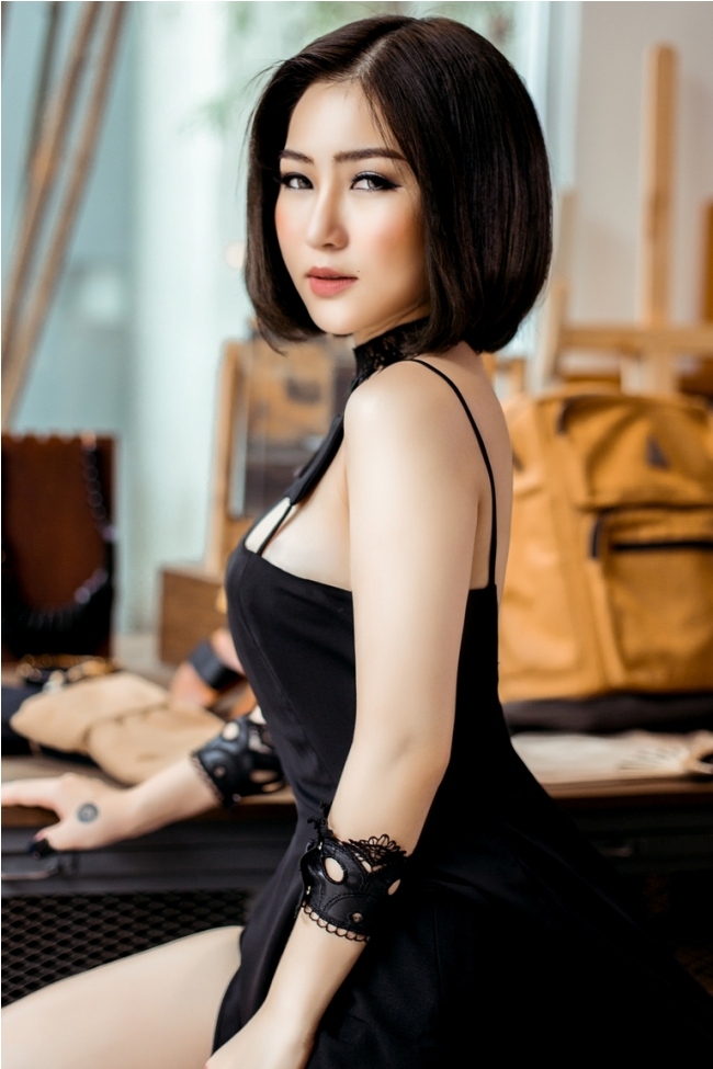 loat vay quay khoe vong mot dep ngat ngay cua my nu vbiz hinh anh 24