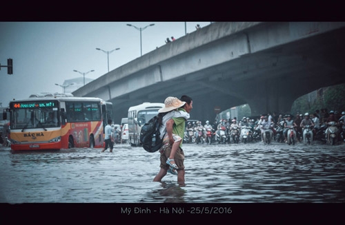 Nghẹn lòng với 20 bức ảnh gây xôn xao mạng xã hội năm 2016 - Ảnh 9.