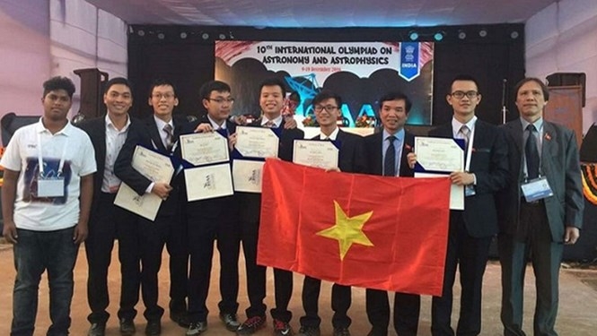 Đoàn học sinh Việt Nam lần đầu tiên dự thi olympic quốc tế thiên văn học và vật lý thiên văn