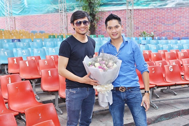 Nghe si buon va tiec vi san khau 126 dong cua hinh anh 2