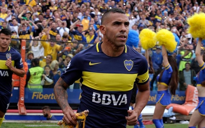 Fan quy goi xin Tevez dung toi Trung Quoc hinh anh 6