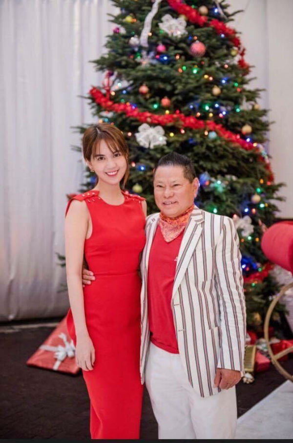  Ngọc Trinh và tỉ phú Hoàng Kiều sắp làm đám cưới? 