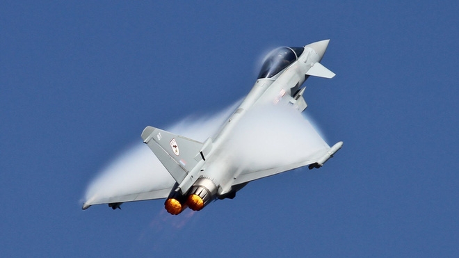 Nếu C-295 AEW về Việt Nam, khả năng cực lớn Eurofighter Typhoon cũng nối gót - Ảnh 2.