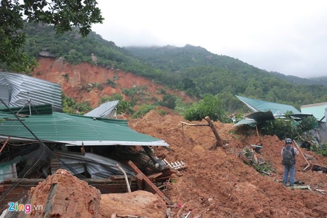Sat lo nui o Nha Trang, 2 ba chau thiet mang hinh anh 1