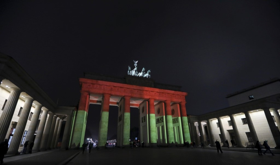 Berlin dau buon sau vu tan cong kinh hoang cho Giang sinh hinh anh 5