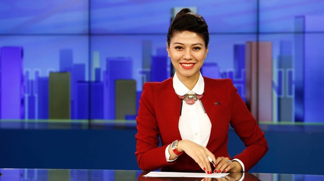  Tên tuổi của Ngọc Trinh gắn với chương trình Bản tin Tài chính 