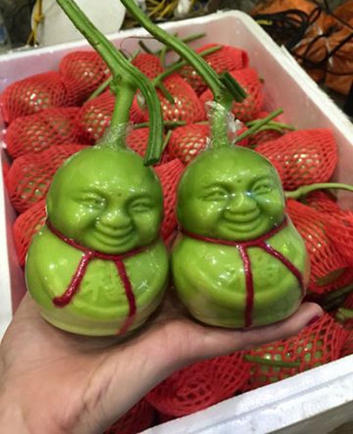 Dưa lê thần tài: Hàng Tàu cúng ông bà, con cháu không dám ăn