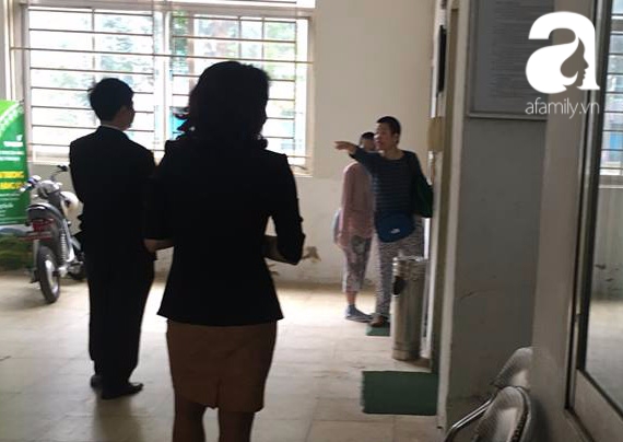 Hà Nội: Trầm cảm, mẹ cạo đầu, nhốt con gái 11 tuổi trong nhà không cho đi học vì sợ mất con - Ảnh 9.