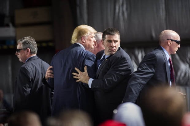 trump se la tong thong my dau tien dung ve si tu nhan? hinh anh 3