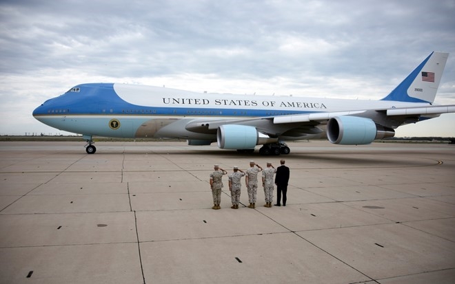 Boeing: Air Force One se co gia duoi 4 ty USD hinh anh 1
