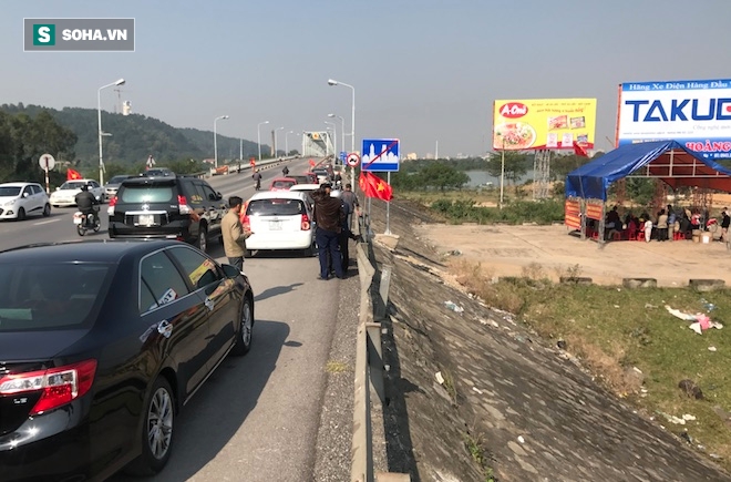 Nhiều lái xe mang cả xấp tiền lẻ mệnh giá 200, 500 đồng mua vé, Phó TGĐ Cienco 4 nói gì? - Ảnh 2.