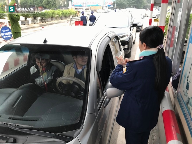 Nhiều lái xe mang cả xấp tiền lẻ mệnh giá 200, 500 đồng mua vé, Phó TGĐ Cienco 4 nói gì? - Ảnh 6.