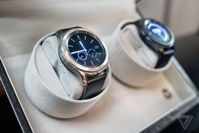 Samsung Gear S3 chinh thuc ra mat voi gia gan 8 trieu hinh anh 1