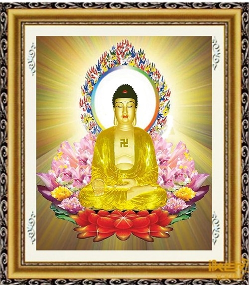 4 loai tranh theu chu thap don tet can luu y khi treo keo ruoc hoa vao than - 3