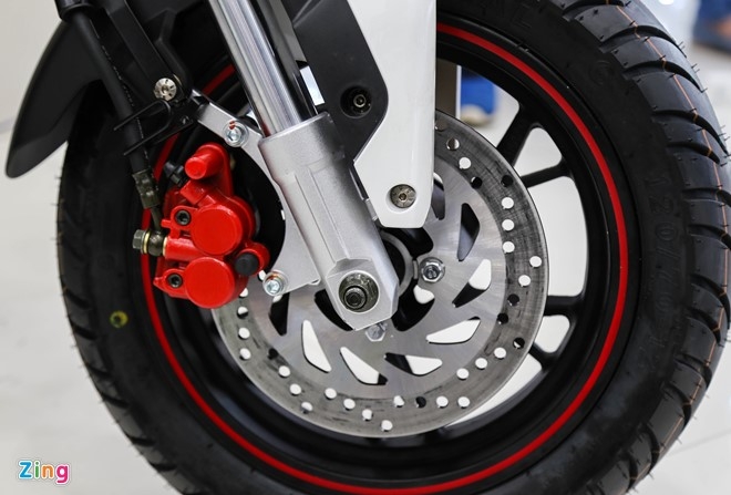 Chi tiet Benelli TNT125 gia 40 trieu, doi thu MSX tai VN hinh anh 8