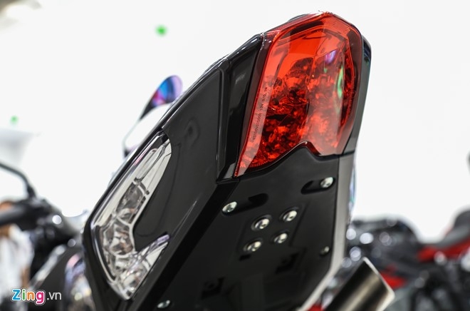 Chi tiet Benelli TNT125 gia 40 trieu, doi thu MSX tai VN hinh anh 13