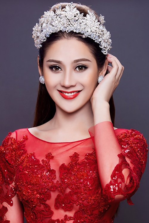 Lâm Khánh Chi và đám cưới “khác người” trong 2017