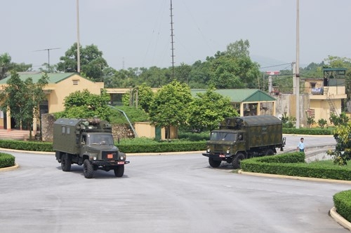[ẢNH] ‘Rồng lửa’ S-300 bảo vệ vùng trời Việt Nam ảnh 1