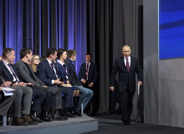 Putin: Khong ai tin Trump thang tru chung toi hinh anh 1