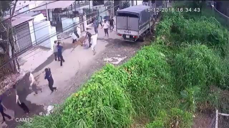 Truy xét 20 giang hồ hành hung công nhân nhập viện ở Sài Gòn
