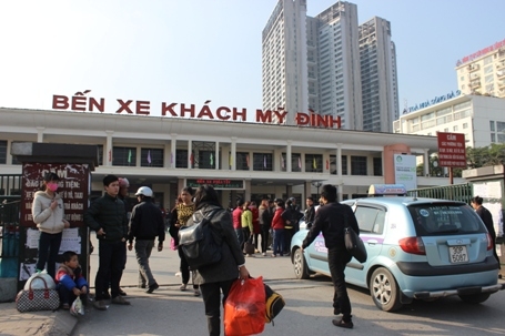 Tình trạng các doanh nghiệp nâng giá vé vô tội vạ vào các dịp lễ, tết gần như năm nào cũng diễn ra (ảnh: Nguyễn Dương)