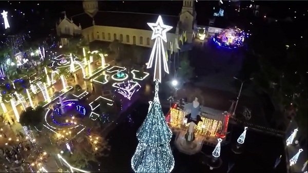 Hình ảnh Giáng sinh đẹp mê hồn qua flycam
